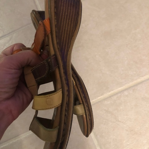 Born leather Sandal. Multi colors size 7. - Picture 2 of 7